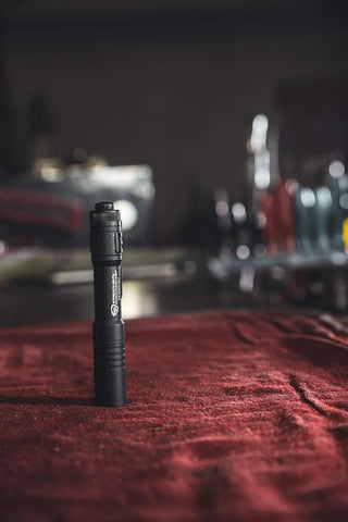 Streamlight 66601 MicroStream USB 250-Lumen 1150-Candela EDC Ultra-Compact LED Flashlight with Rechargeable Battery, Clear Retail Packaging, Black